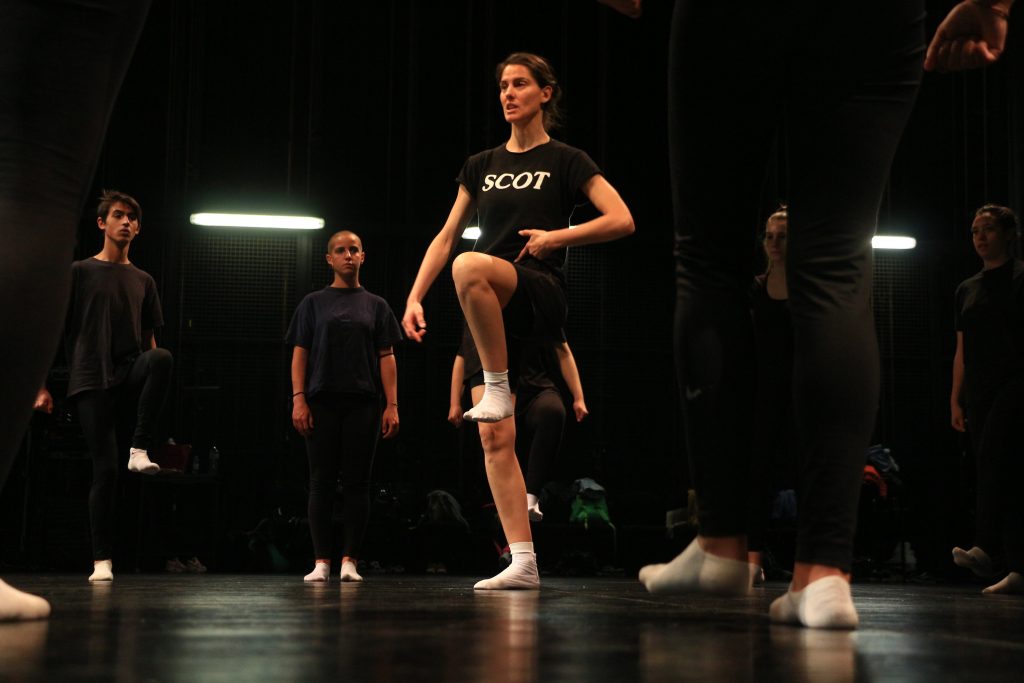 Actuar con la zaranda